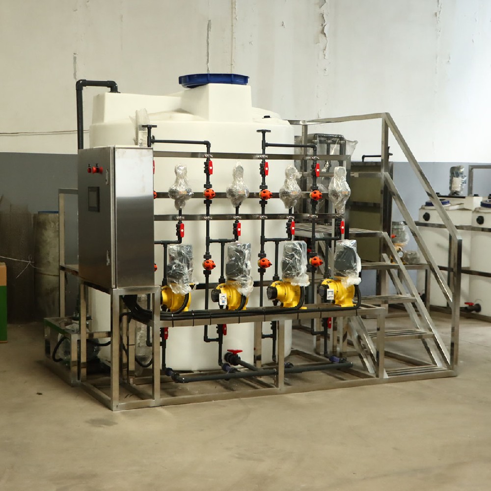 A.5000L單桶加藥撬裝